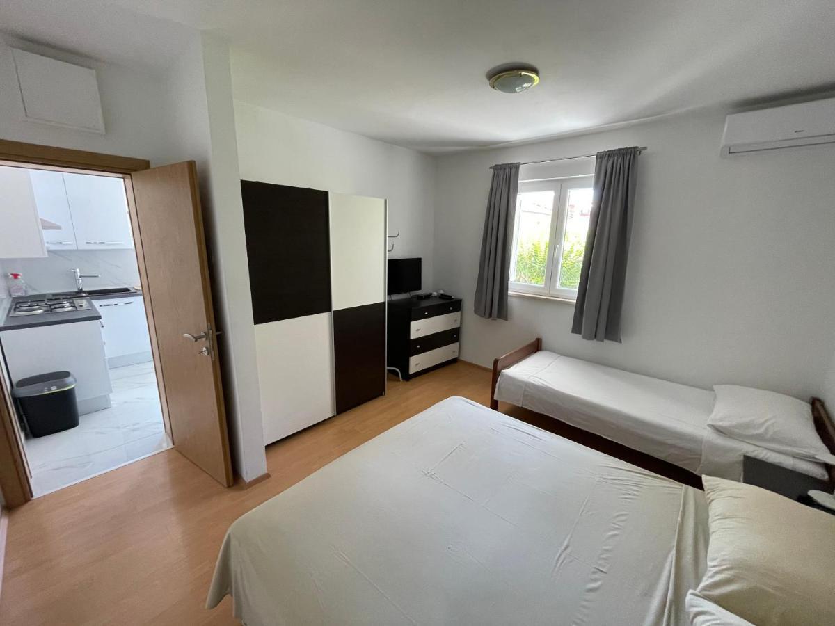 Apartmani Jasminka Vodice Exteriér fotografie