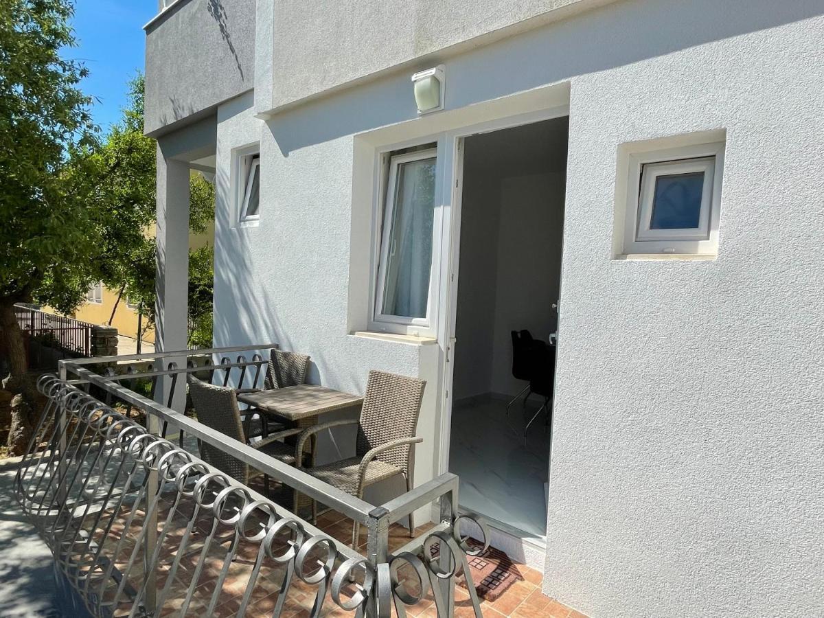 Apartmani Jasminka Vodice Exteriér fotografie