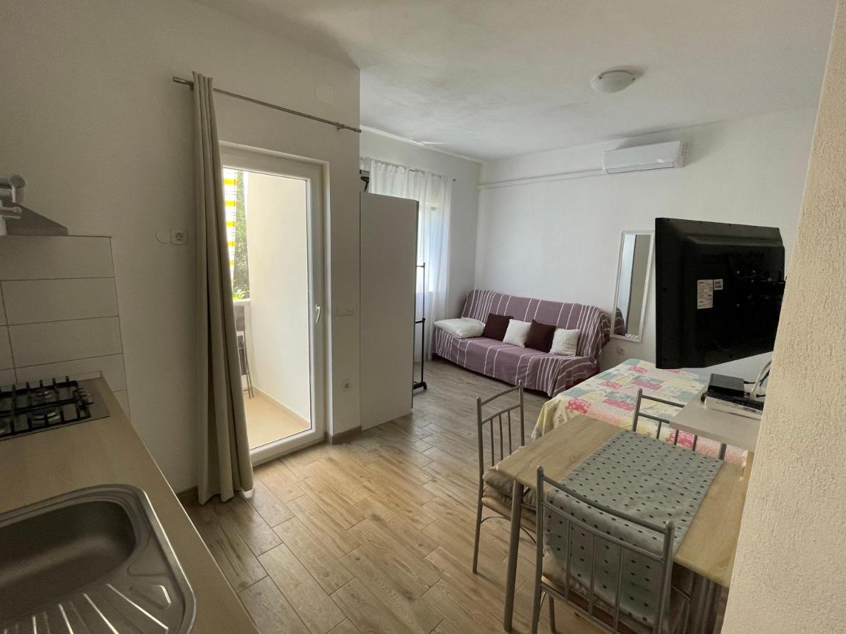 Apartmani Jasminka Vodice Exteriér fotografie